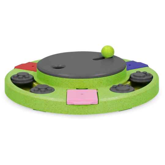 Eat Slow Live Longer Puzzle Circle – grünes Intelligenzspielzeug für Hunde als runder Spielteller mit drehbarer grauer Scheibe, farbigen Schiebefächern und vier Drehelementen; freigestelltes Detailfoto.