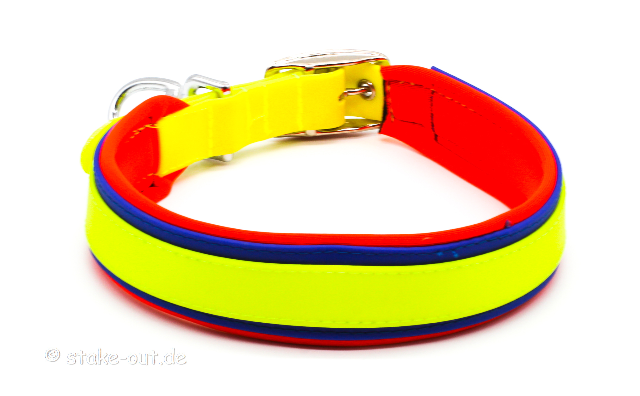 Stake-Out Halsband aus Biothane in Neonfarben Gelb, Rot und Blau mit Metallschnalle, robust und gut sichtbar für Hunde bei jedem Wetter