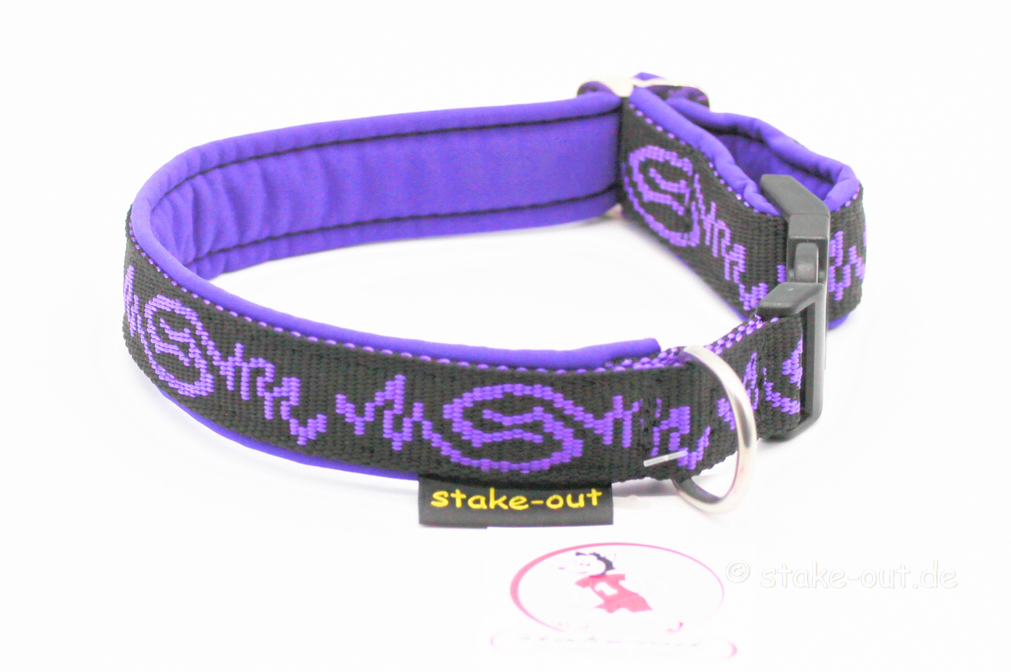 Softshell-Halsband in Lila/Schwarz mit Muster, Polypropylen-Gurtband und Steckschnalle