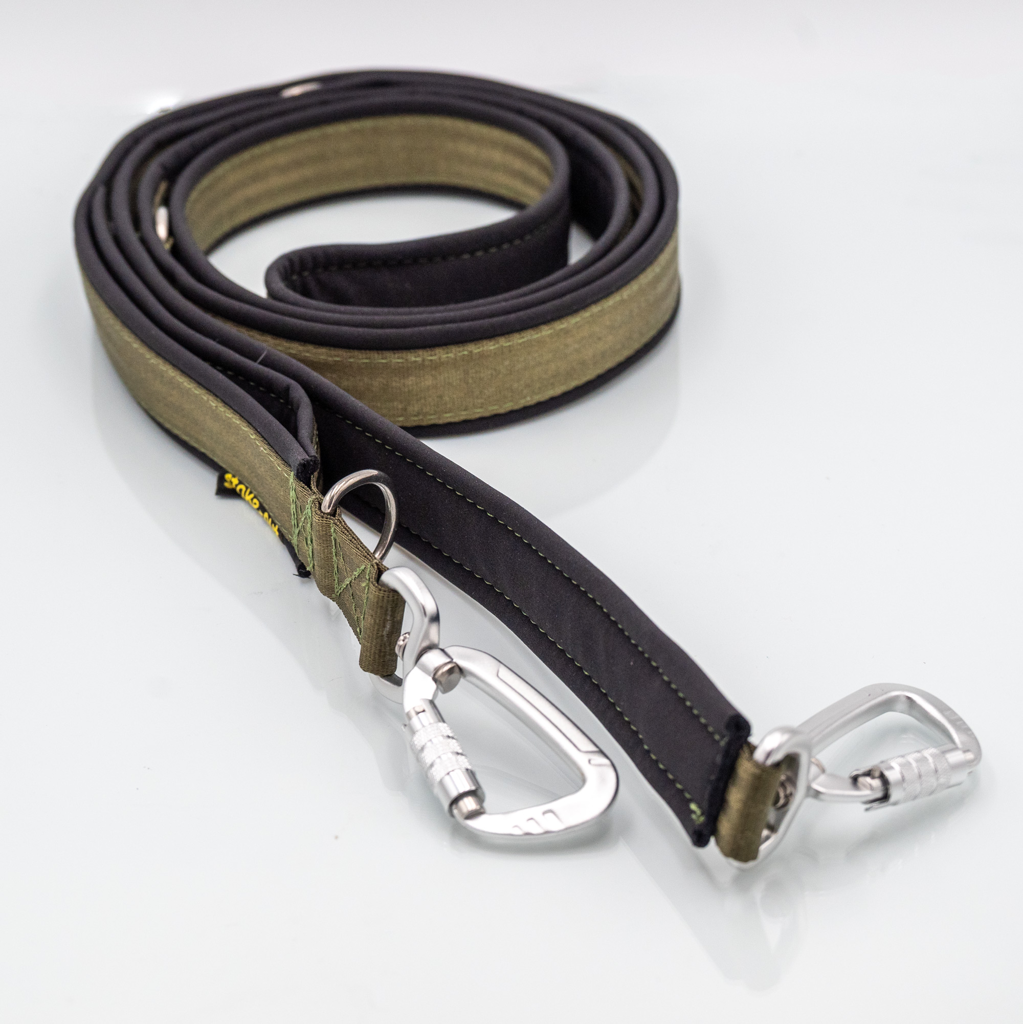 Führleine aus Sicherheitsgurt mit Softshell-Polsterung, Farbe Oliv / Schwarz