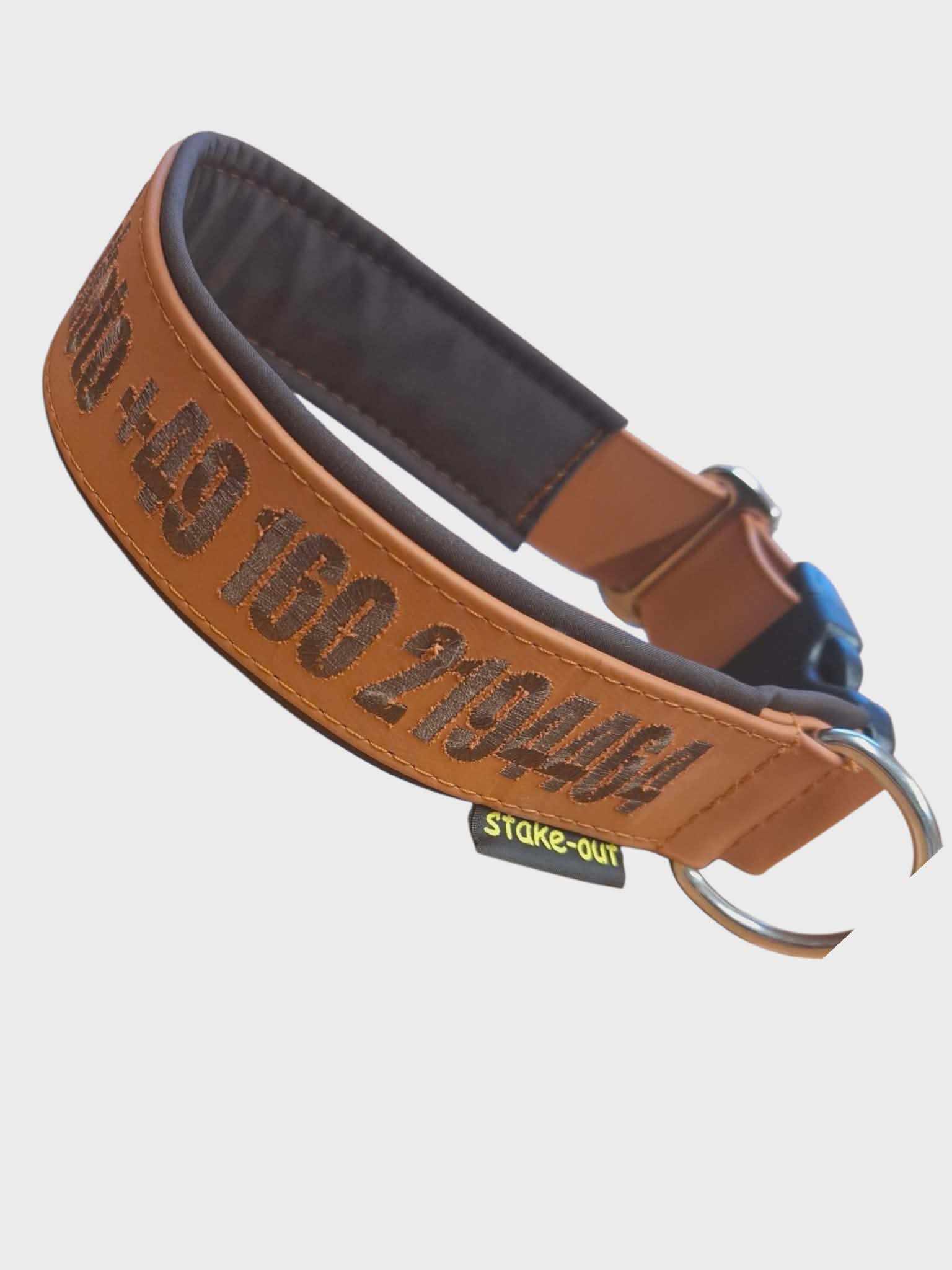 Detailansicht Stake-Out Biothane Halsband 38mm mit Bestickung und V2A Edelstahl Leinenring