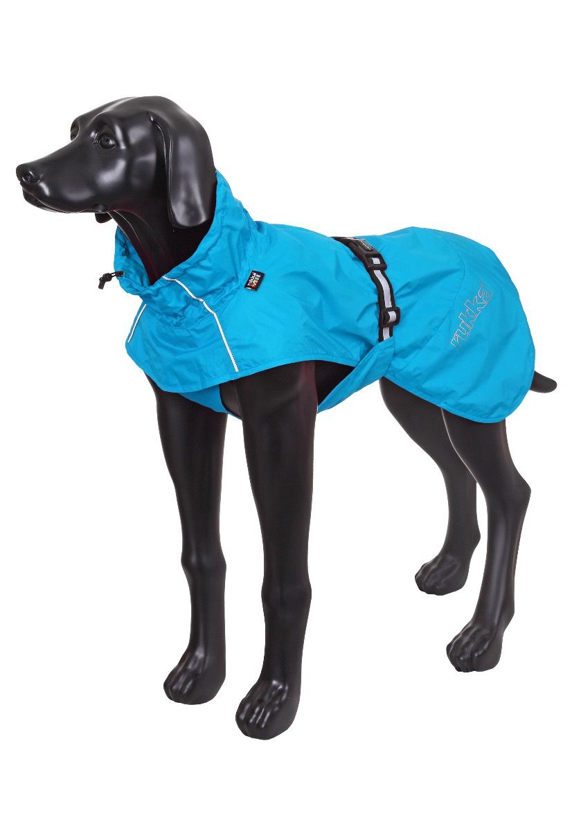 Seitliche Ansicht des RukkaPets Regenmantels Hase in Türkis, leichter Regenschutz für aktive Hunde.