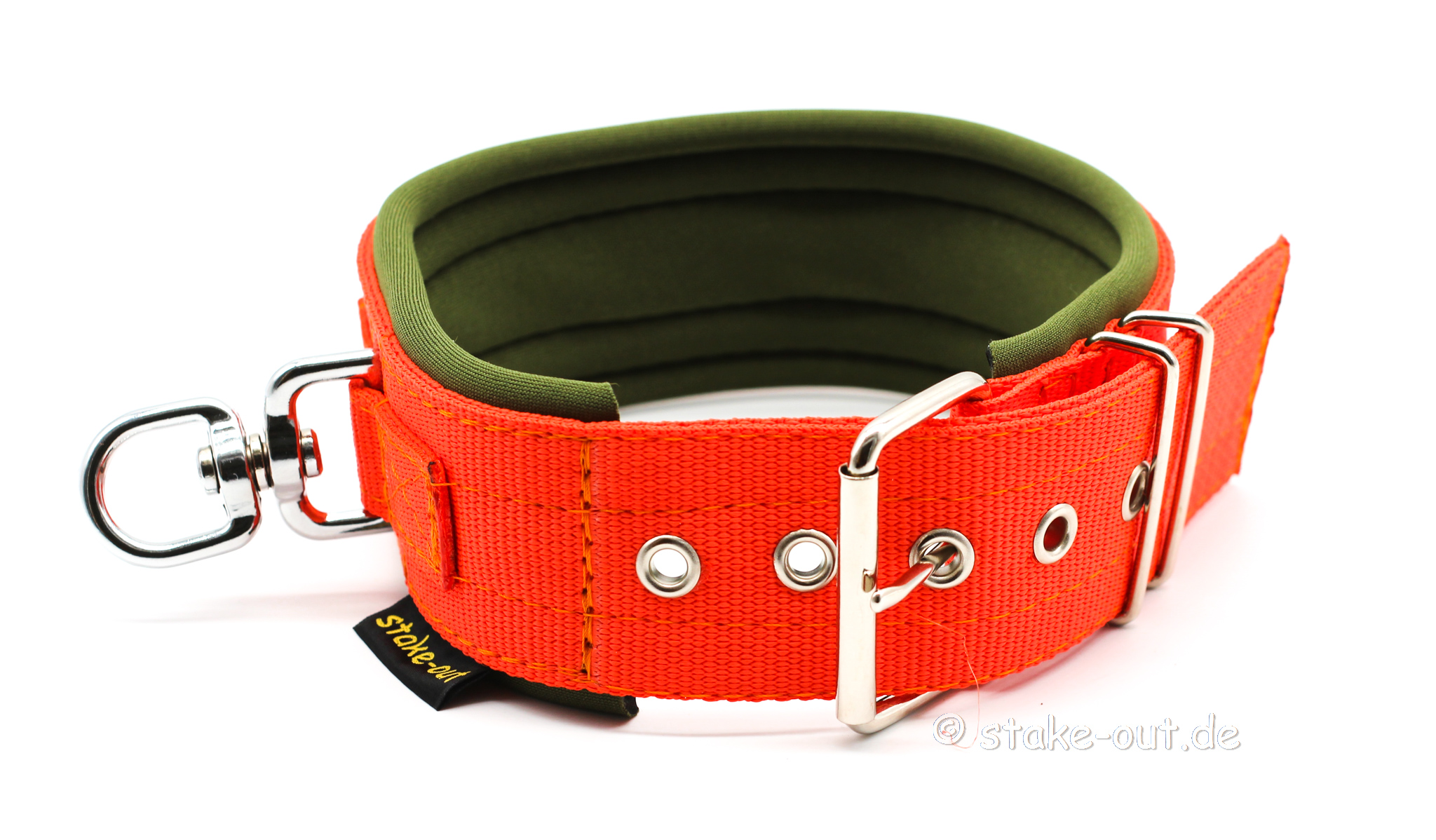 XL Premium Schweißhalsung in leuchtendem Orange mit grünem Innenfutter und stabiler Metallschließe auf weißem Hintergrund