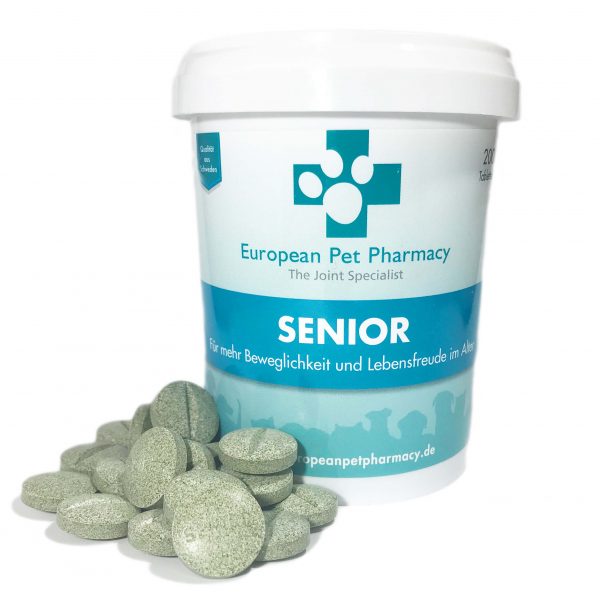 European Pet Pharmacy Senior Tabletten mit geöffneter Dose und grünen Tabletten, zur Förderung von Beweglichkeit und Vitalität älterer Hunde
