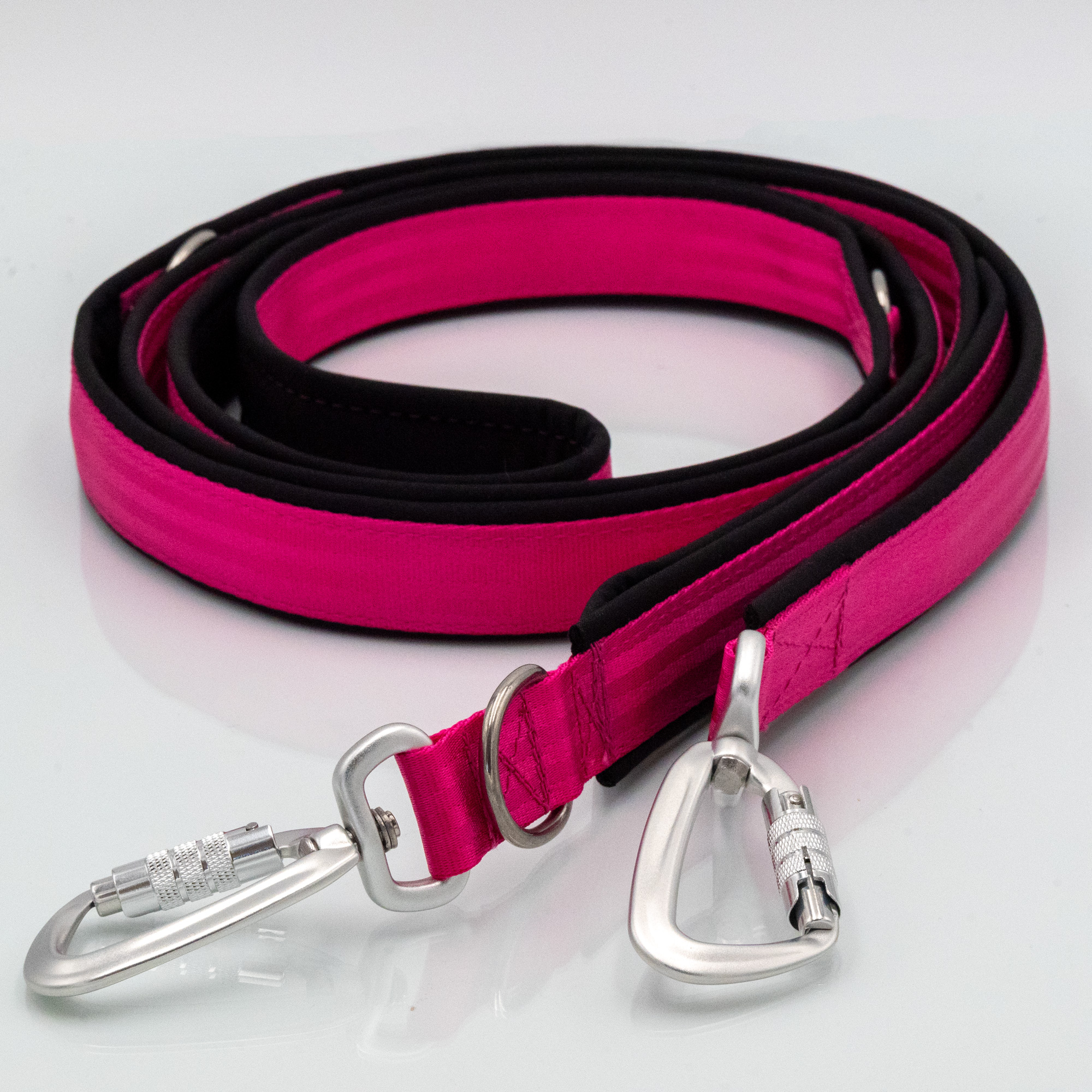 Führleine aus Sicherheitsgurt 25 mm mit Softshell-Polsterung, Farbe Pink / Schwarz