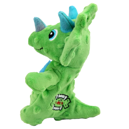 AFP Triceratops Hundespielzeug in leuchtendem Grün mit blauen Hörnern und Rückenstacheln, weiches Plüschtier in Dinosaurierform, freigestelltes Produktfoto.