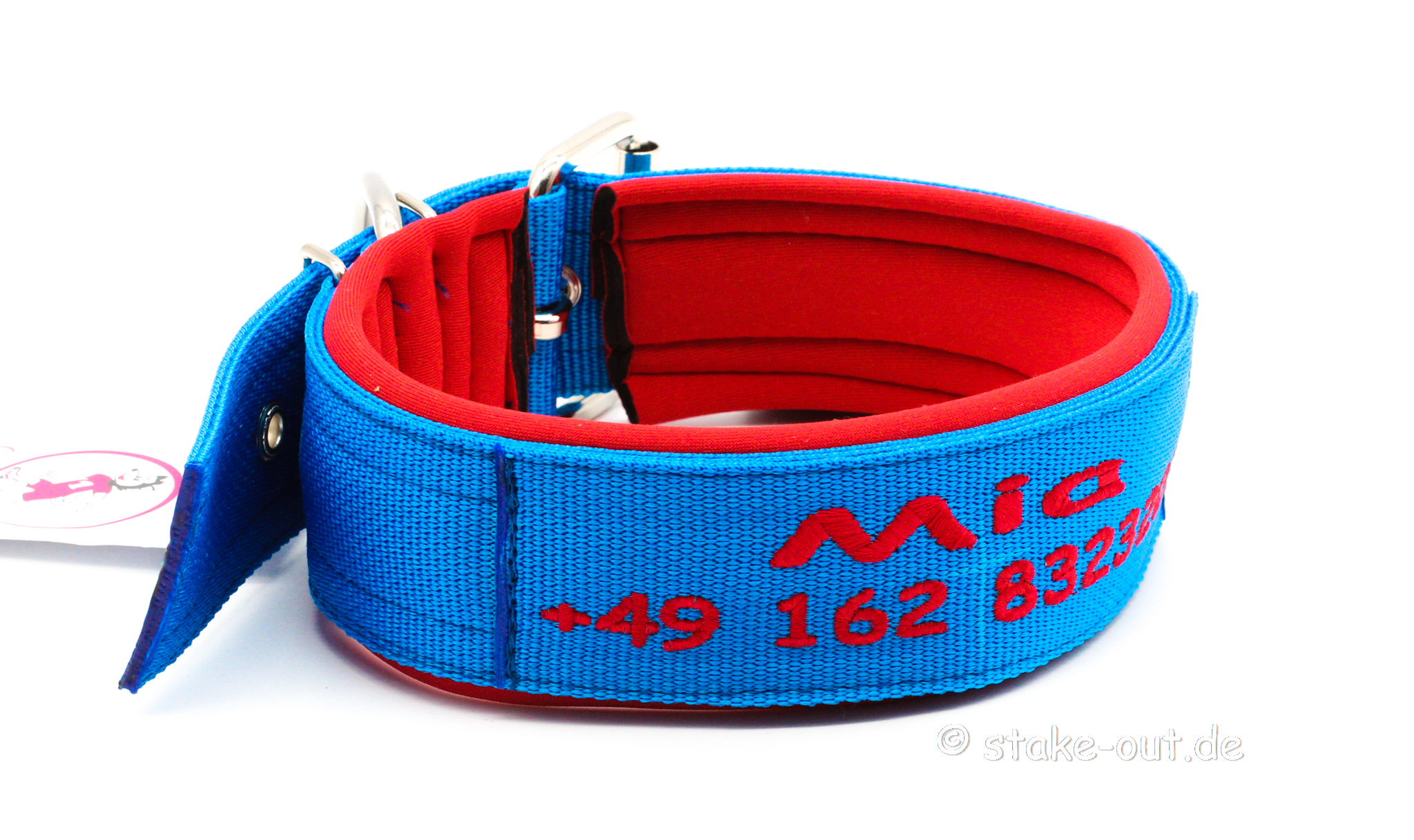 rot-50mm-softshell-bestickt Besticktes 50 mm Hundehalsband für große Hunde in Blau/Rot, doppellagiges Gurtband & Softshell-Polsterung